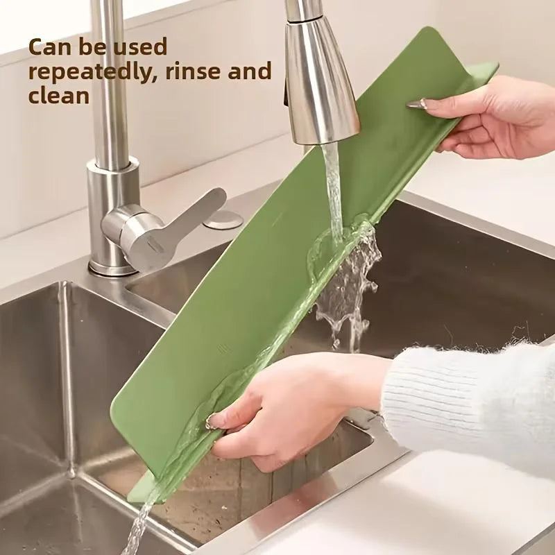 3-in-1 Kitchen Cleaning Set – Hands-Free Mini Mop, Faucet Filter Sprayer & Sink Splash Guard